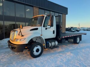 2016 International 4300 S/A Cab