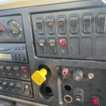 2008 International 7600 T/A Grain Truck full