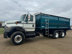 2008 International 7600 T/A Grain Truck